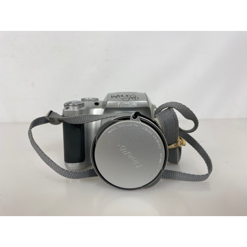 Fujifilm Finepix S3100 4MP Digital Camera with 6x Optical Zoom