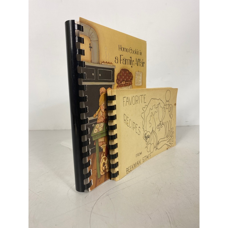2 Vtg Fundraiser Cookbooks: Home Cookin/The Beekman Staff w Ephemera Spiral