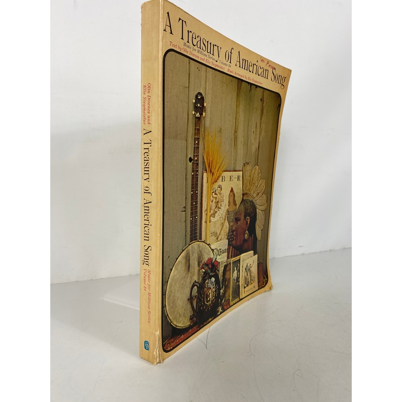 A Treasury of American Song Downes/Siegmeister 1943 Vintage SC