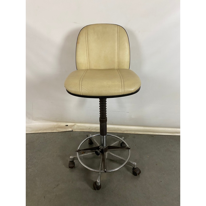 Grahl International Beige Task Stool