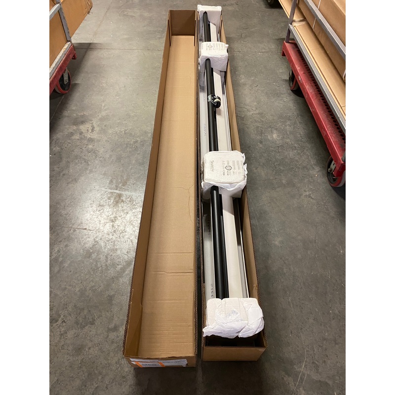 Draper Inc. Luma 2 Matt White XT1000E 108 x 108 Projector Screen