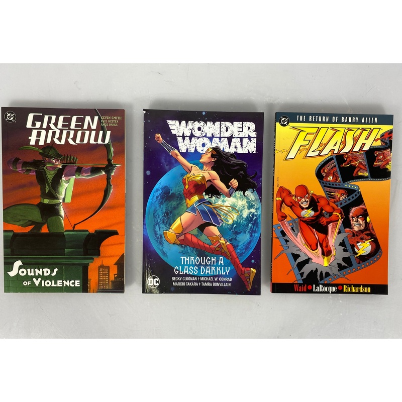 Lot of 5 Wonder Woman, Flash, Green Arrow (DC) Graphic Novels SC
