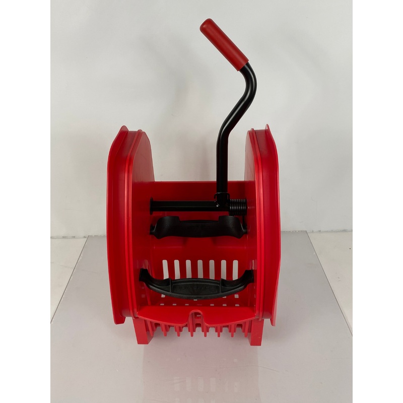 Rubbermaid Wavebrake #2065001 Red Mop Wringer 2 Pack