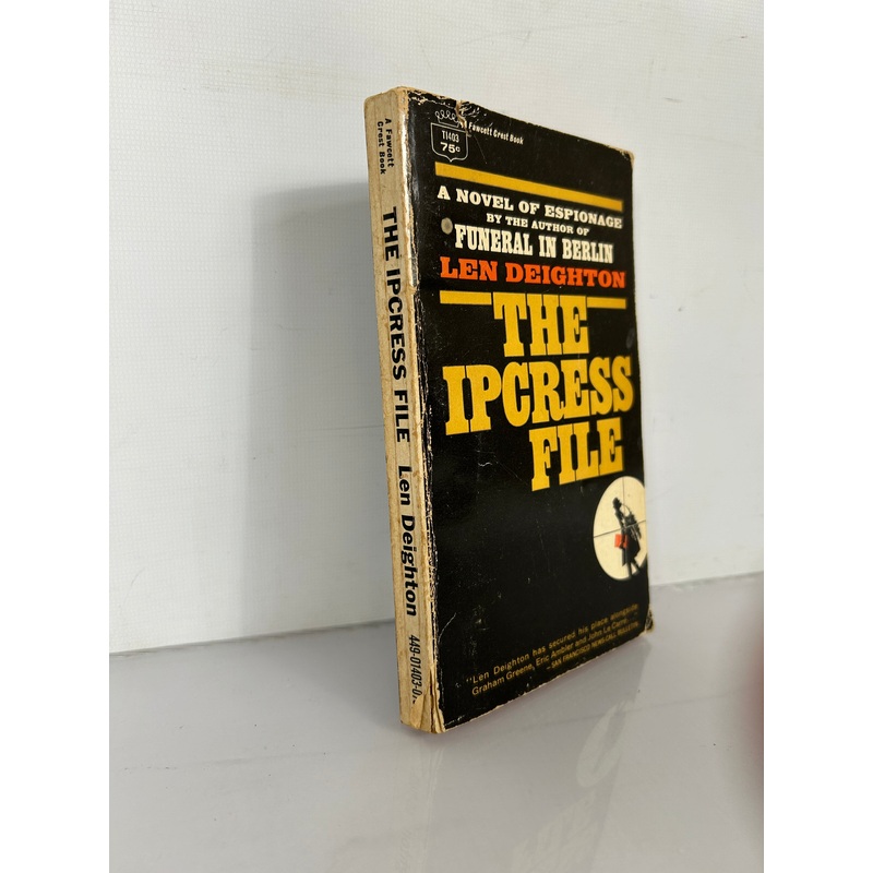 The Ipcress File by Len Deighton Novel of Espionage Fawcett Crest 1962 R807 SC