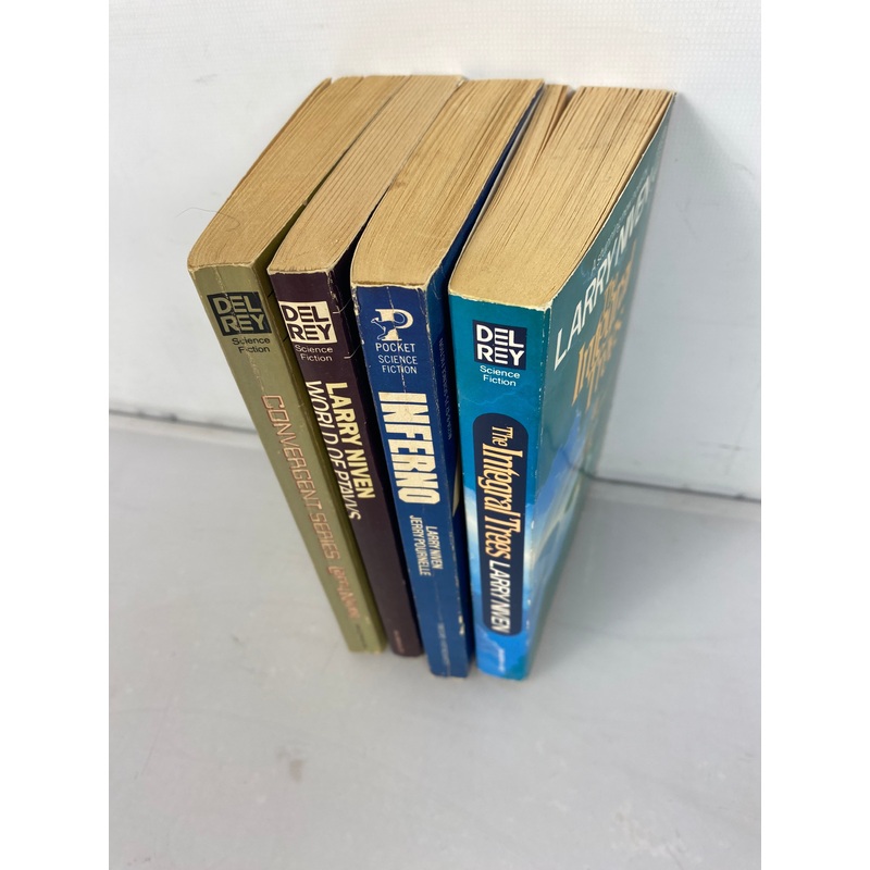 Lot of 4 Vintage Science Fiction Paperbacks Larry Niven 1976-1985 SC