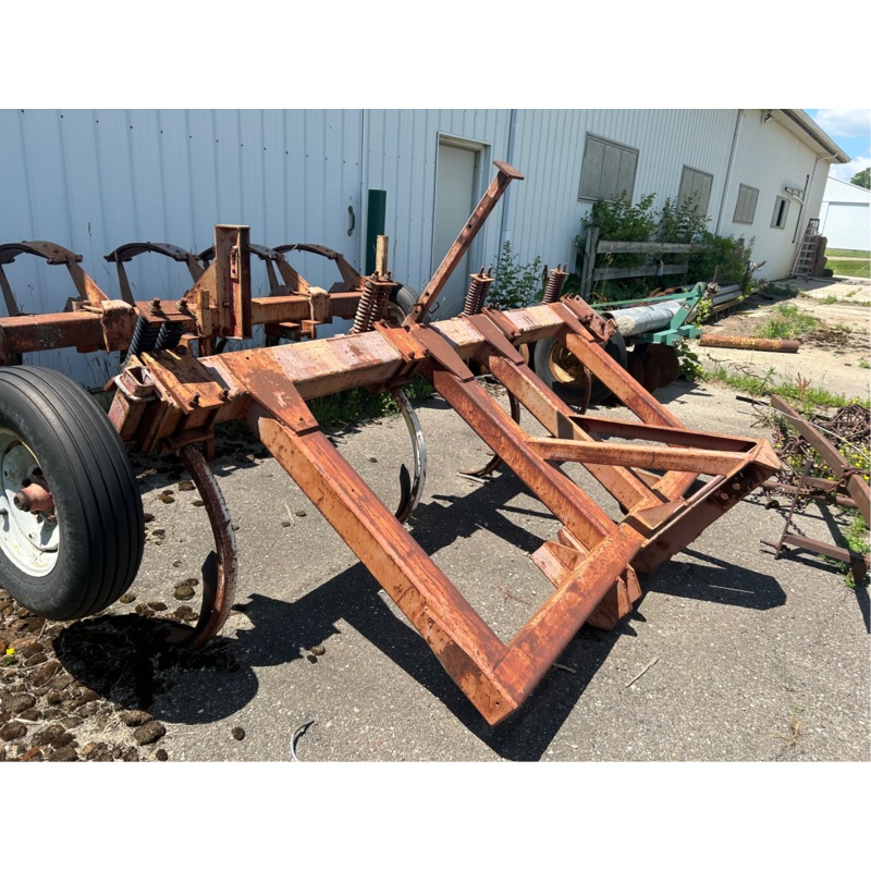4-Shank Chisel Plow