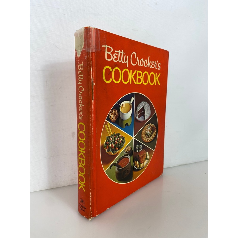 Betty Crocker’s Cookbook 1972 Sears Edition 12th Printing HC w Ephemera