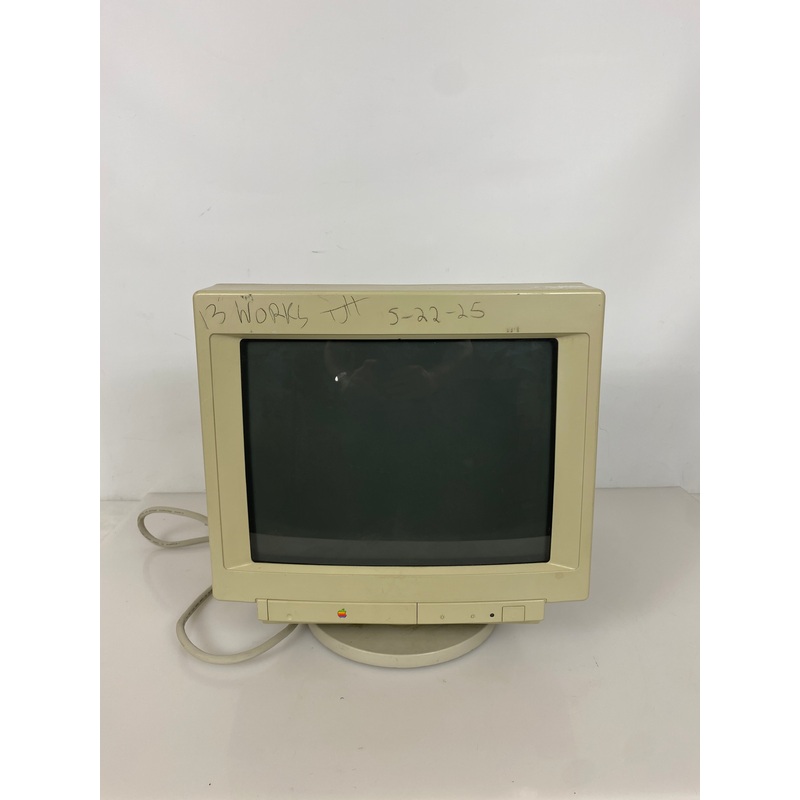 Vintage Apple M2943 Multiple Scan 15 Display