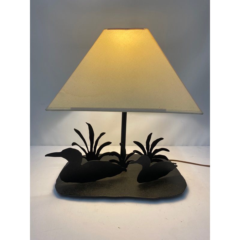 Lamp with Ducks in Pond Black Metalwork Decor Base