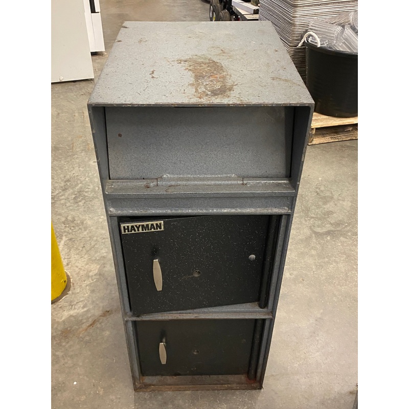Hayman Safe Co Lockable Safe with keys