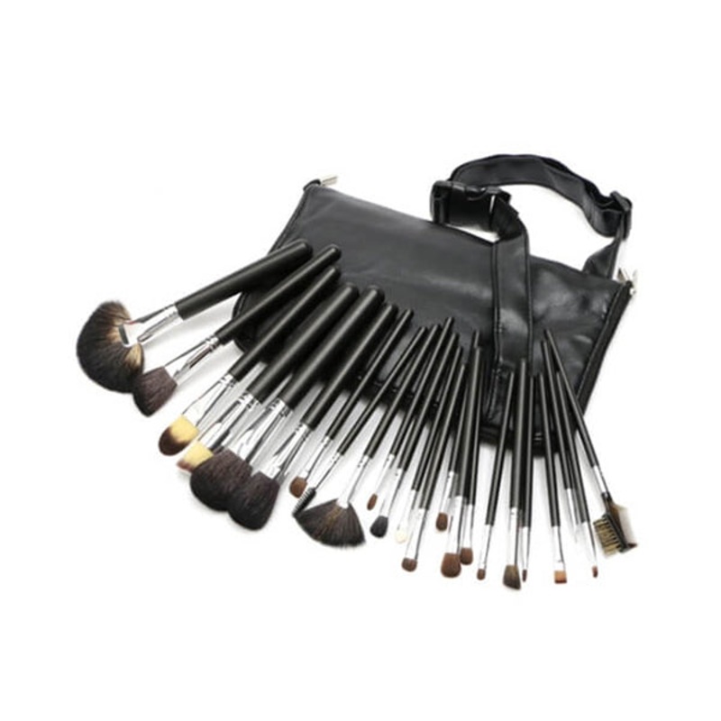 Makeup Brushes With Black Bag – 15420