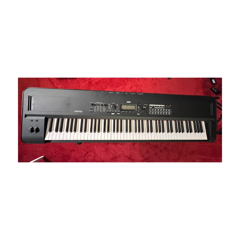 Korg Kross 2 88-Key Performance Synth/Workstation – Matte Black – B-Stock