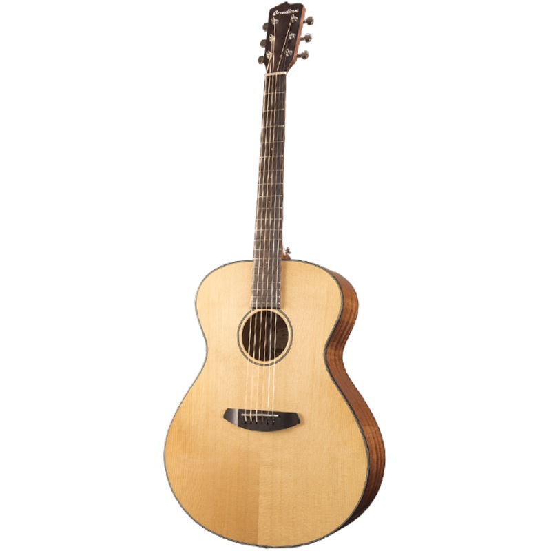Breedlove Discovery Concerto 6- String Acoustic Guitar – Natural