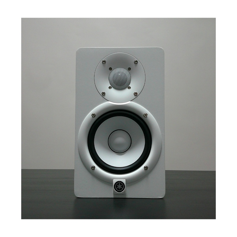 Yamaha HS5 5 70-Watt 2-WAY Powered Studio Monitor – White – B-Stock